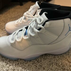 Air Jordan 11 Retro ‘Legend Blue/Columbia’ 2024